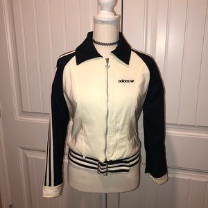 💫Women’s Adidas jacket size small💫